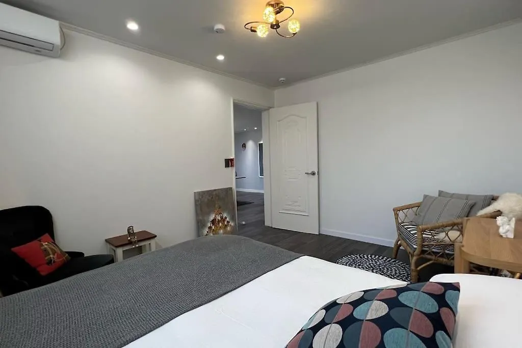 Hongdae 3Bedroom Apartment #14 Seul